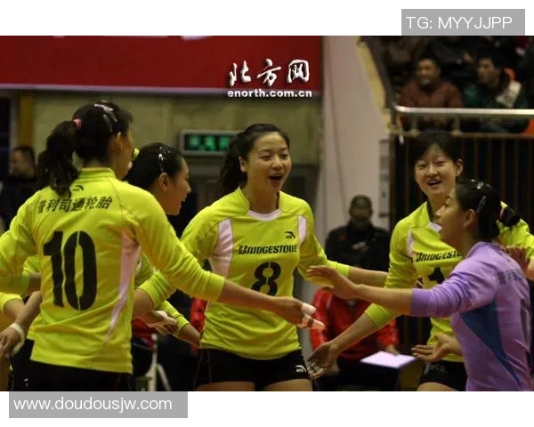 武汉排球队在城市联赛中的节奏表现分析与点评 武汉排球队在城市联赛中的节奏表现分析与点评