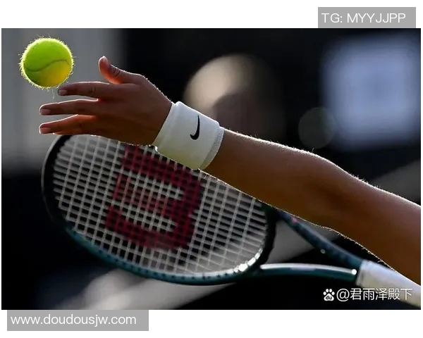 网球新手必看：从基础到战术的全面入门指南与技巧分享