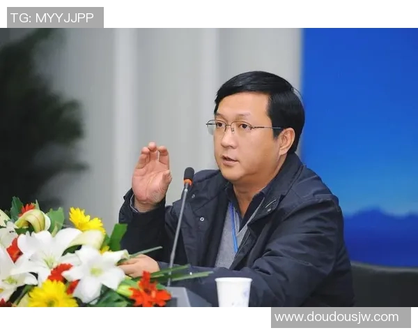 与羽毛球传奇杨伟的深度对话回顾他的辉煌职业生涯与未来展望