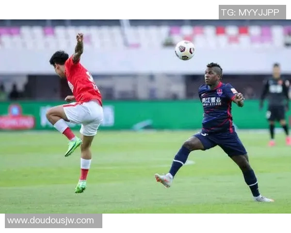 广州篮球队阵地战体系解析及战术运用探讨