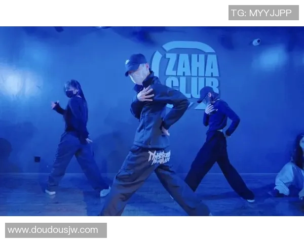 成都街舞队的控制力解析与街舞文化的深度融合探讨