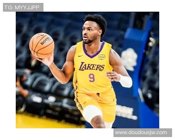 湖人对阵鹈鹕精彩回放最新战况分析与比赛亮点总结