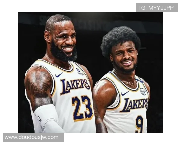 火箭队与篮网队激战正酣2019年1月17日精彩赛事回顾与分析