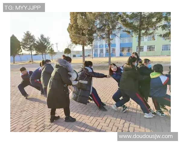 青运男足精彩对决上海静安迎战强敌展现青春风采