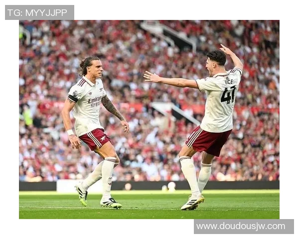 阿森纳与迅速的激烈对决揭示了足球战术的魅力与团队合作的重要性