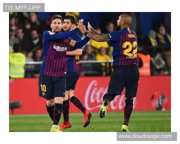 利物浦与巴萨对决评分分析揭示两队表现差异与关键球员表现 利物浦与巴萨对决评分分析揭示两队表现差异与关键球员表现