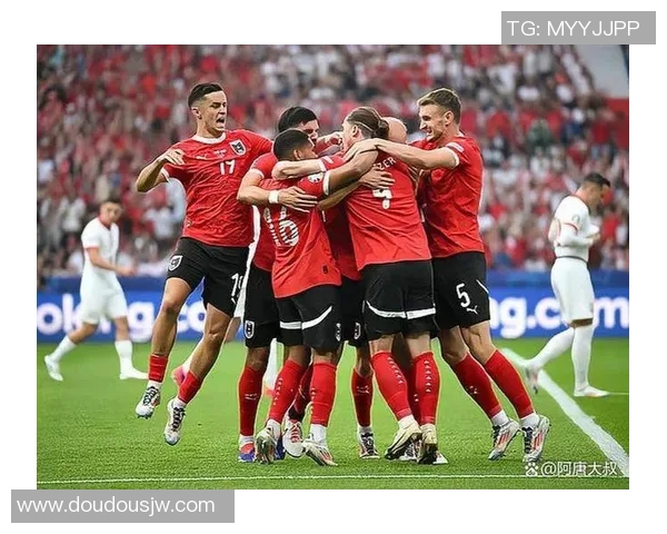 墨尔本与纽卡斯激战正酣比分揭晓精彩瞬间回顾