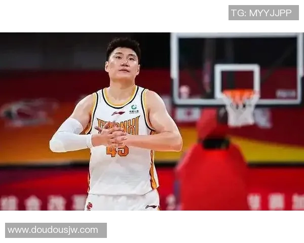 常林的奋斗历程与篮球梦想的追寻之路